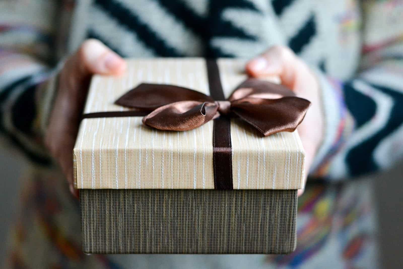 Make Gift-Giving Easier: Your Ultimate Guide